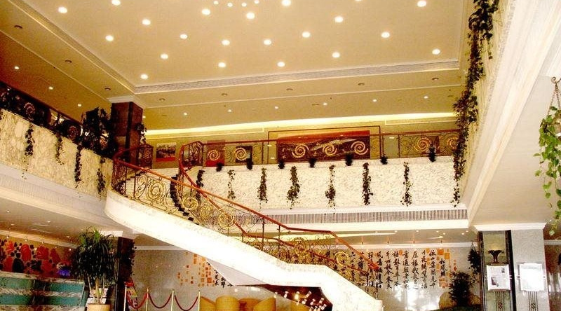 Heqing Hotel Weihai, Вэйхай — фото 1